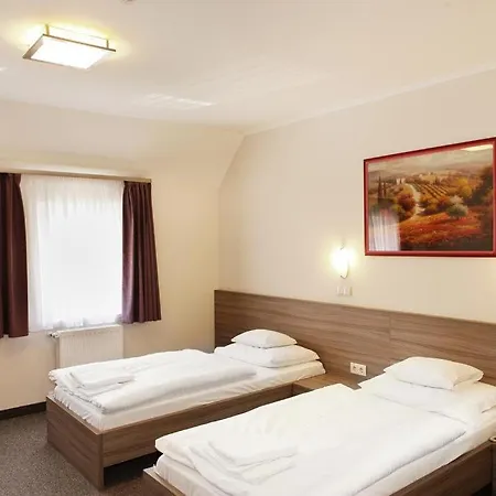 ゲストハウス Samorin Rooms *